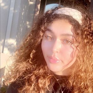 Meet your Posher, Farrah